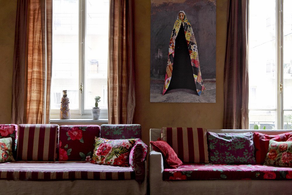 due sofa stile shabby nella casa di officina del invisibile